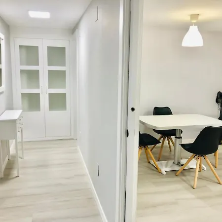 Muralla Apartment Lugo